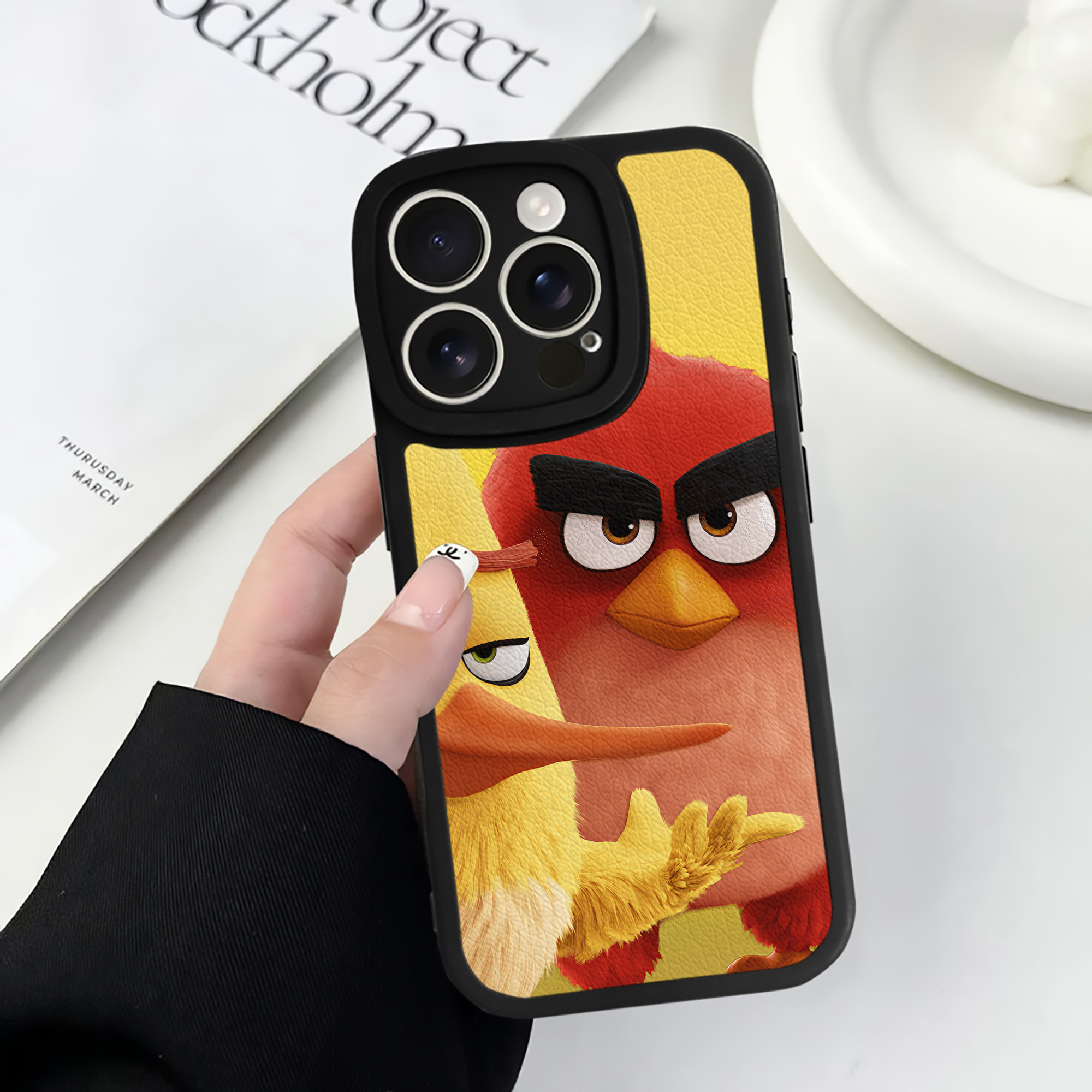 （画像用） Angry Birds アングリーバード 【iPhone 16シリーズ対応】シリコンスマホケース（レザー調） 材質：シリコン